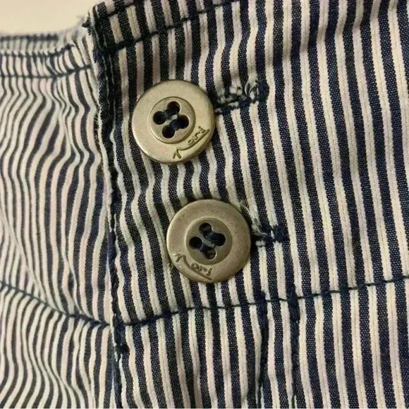 Nori Women's Striped Shorts Size 9 - Picture 8 of 16